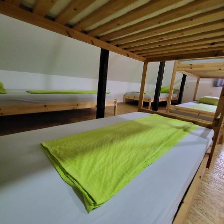 Albergue Bus Station Beds Bled Exterior foto
