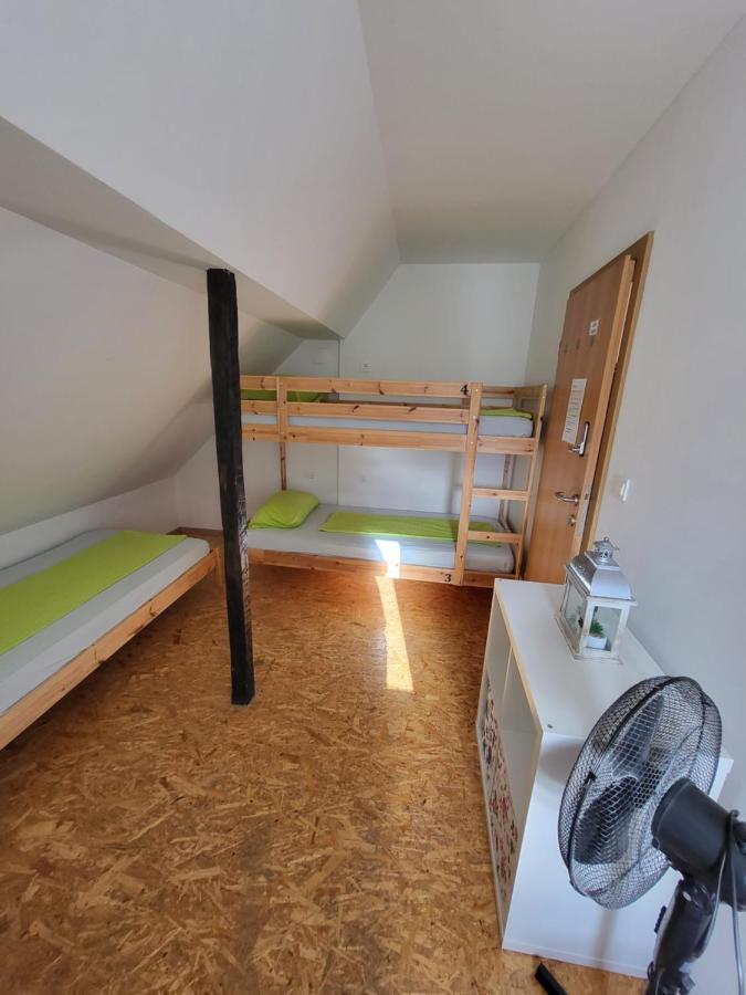 Albergue Bus Station Beds Bled Exterior foto