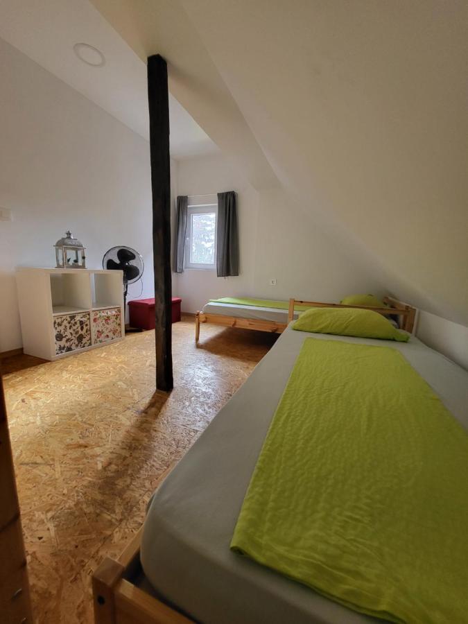Albergue Bus Station Beds Bled Exterior foto