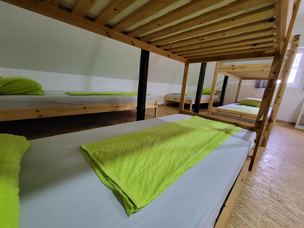 Albergue Bus Station Beds Bled Exterior foto