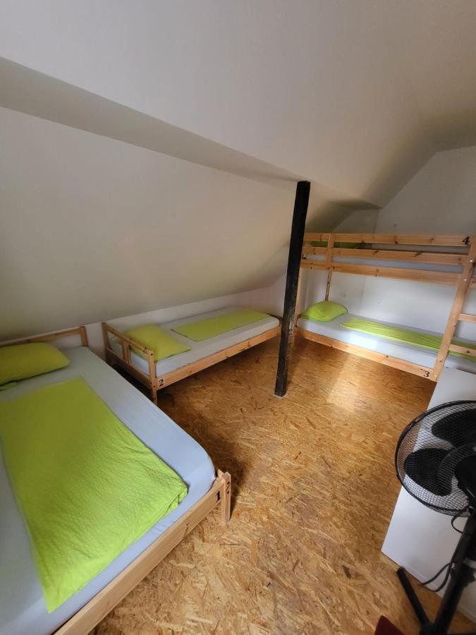 Albergue Bus Station Beds Bled Exterior foto