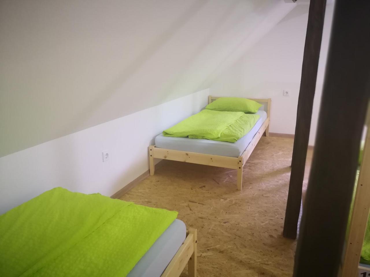Albergue Bus Station Beds Bled Exterior foto